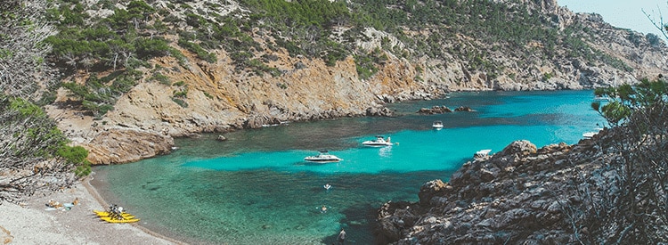 Playa en una ruta en moto por Mallorca