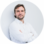 dani firma de nuestro equipo circulo