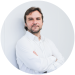 dani firma de nuestro equipo circulo